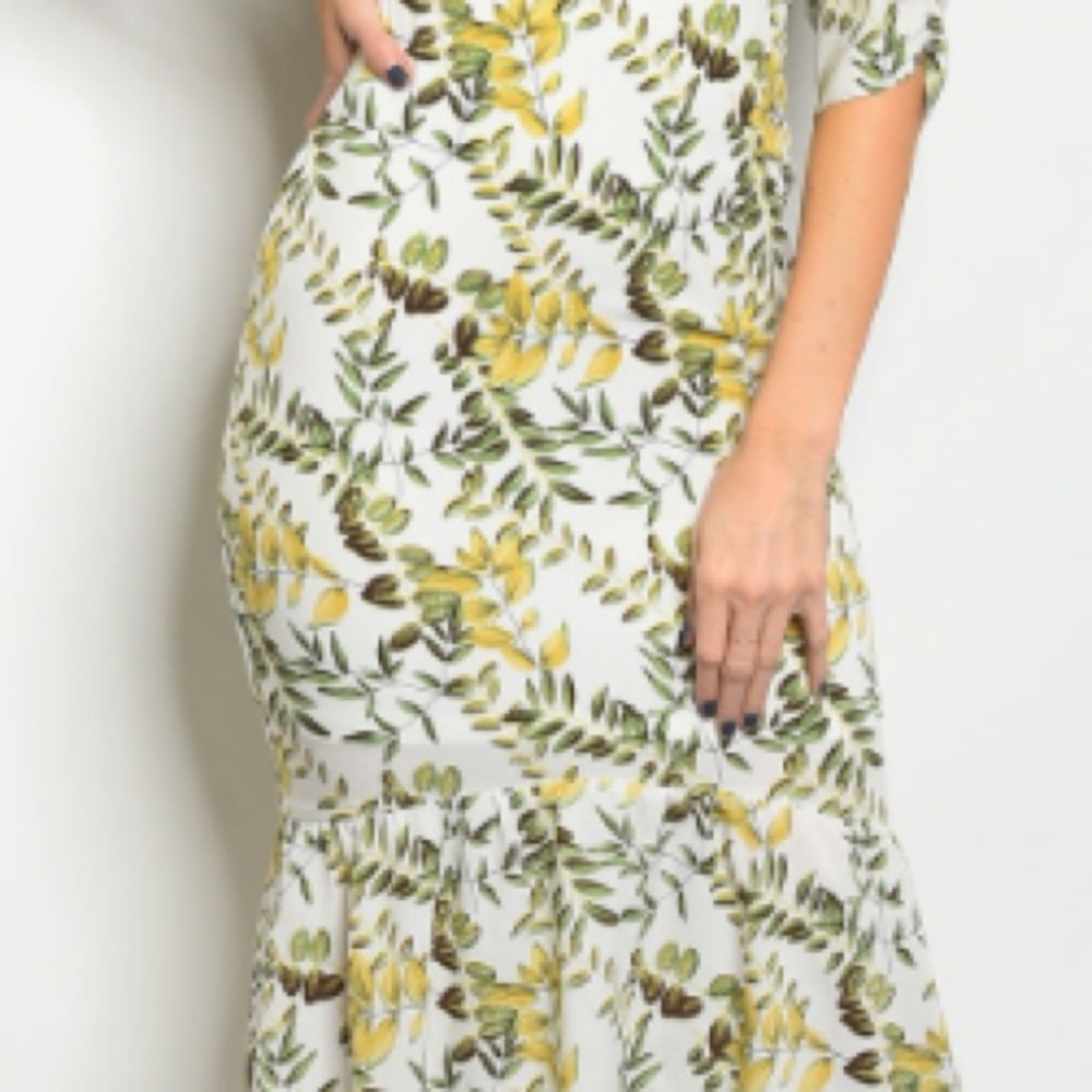 White Spring greens floral print vneck midi dress - Picture 4 of 7